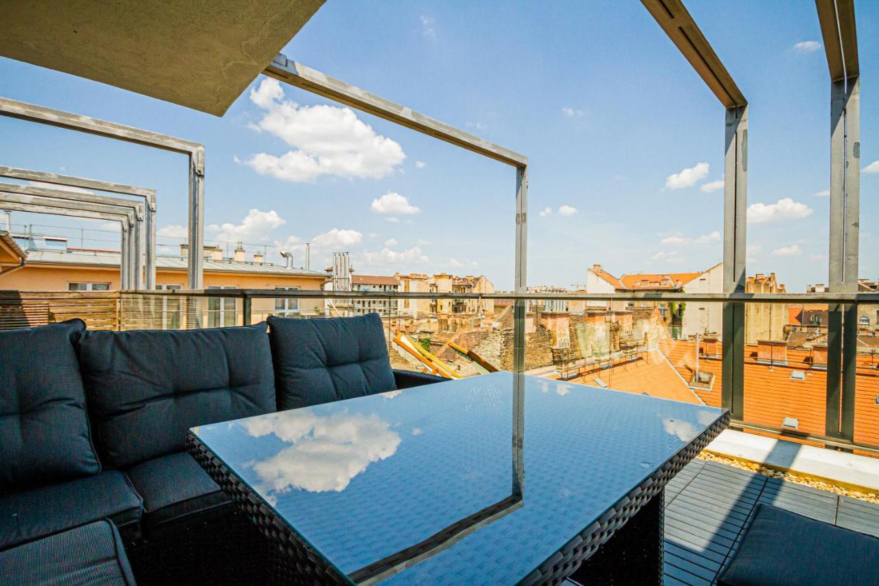 Apartment Luxury With Balcony In Downtown *